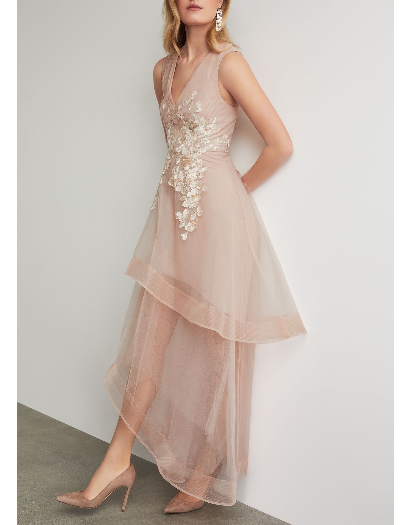 Bcbg metallic 2025 embroidered organza gown